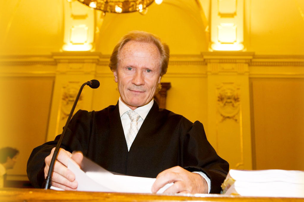 Advokat i Oslo. Alle advokattjenester. Finansforbrytelser advokat, id tyveri advokat, ærekrenkelse advokat | Om oss Per Danielsen - Oslo lawyer.